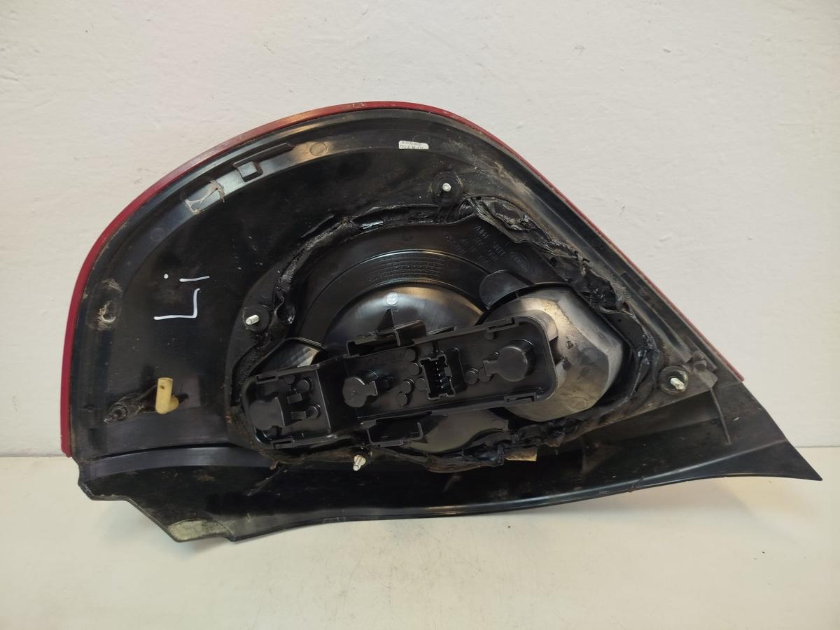 Nissan Almera N16 Facelift ab 2002 R&uuml;ckleuchte links R&uuml;cklicht Heckleuchte