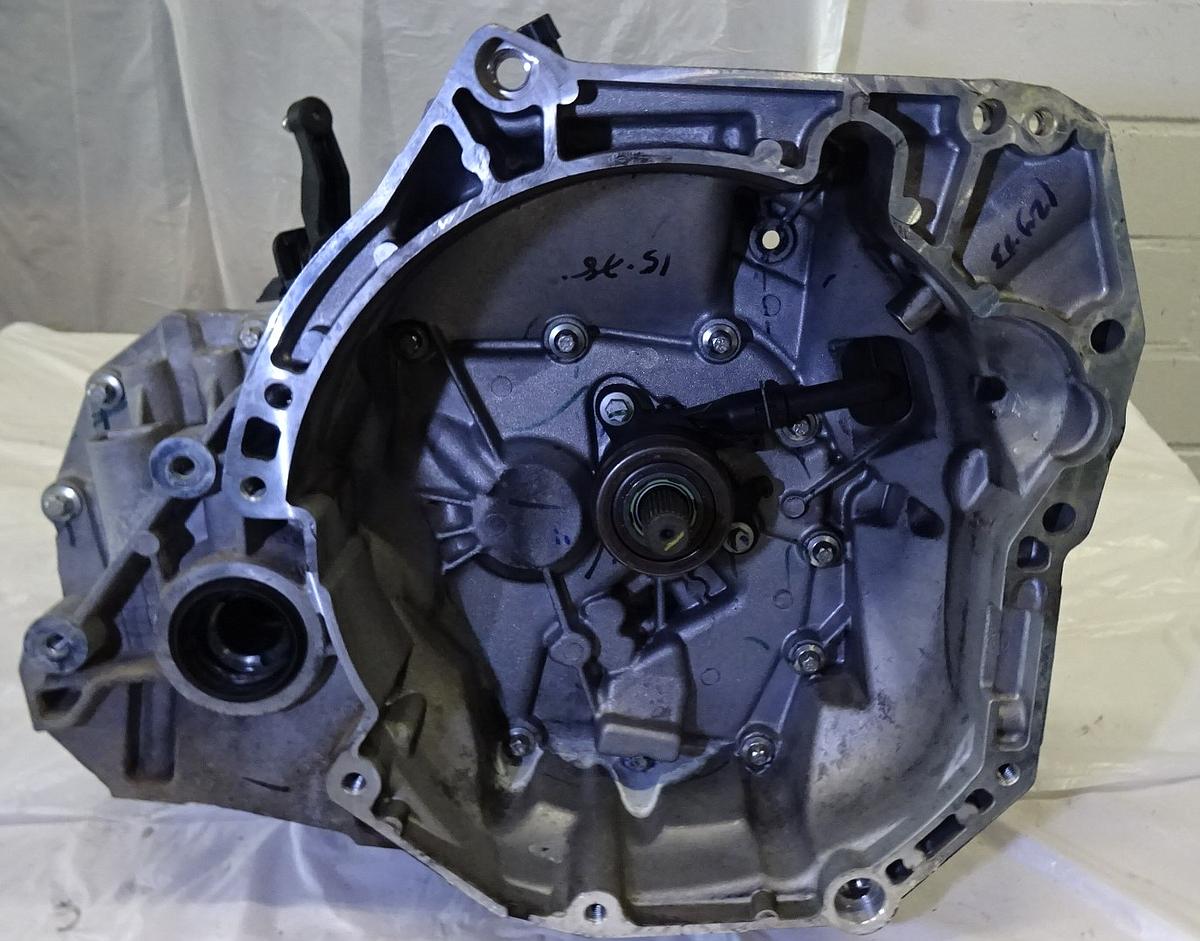 Nissan Micra K13 Bj 2016 1,2 59KW HR12 Getriebecode JH3303 Schaltgetriebe