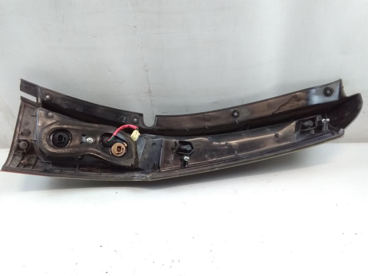 Mitsubishi Grandis original Rückleuchte Heckleuchte links teil LED Bj.2008