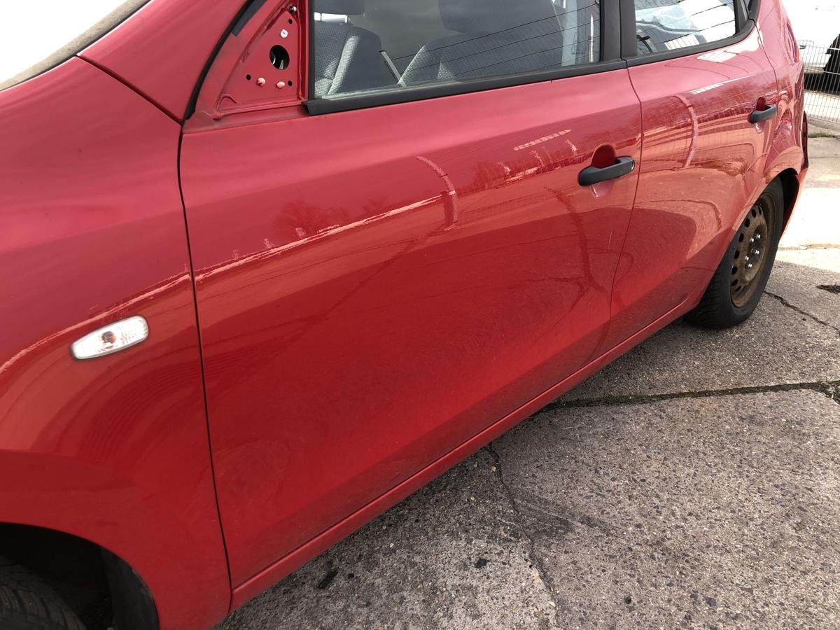 Hyundai i30 FD T&uuml;r vorn links Fahrert&uuml;r im Rohbau JA Shine Red Produktion CZ