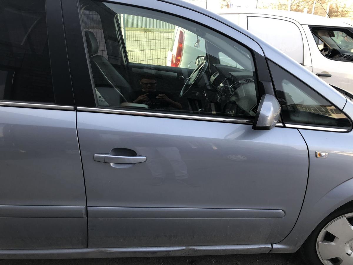 Opel Zafira B T&uuml;r vorn rechts Beifahrert&uuml;r im Rohbau 4AU Lichtsilber Metallic