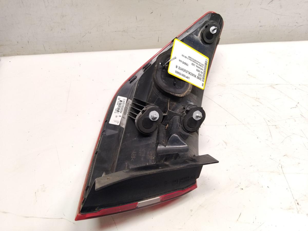 Mercedes E-Klasse Coupe C207 original Rückleuchte Heckleuchte rechts LED Bj.2009