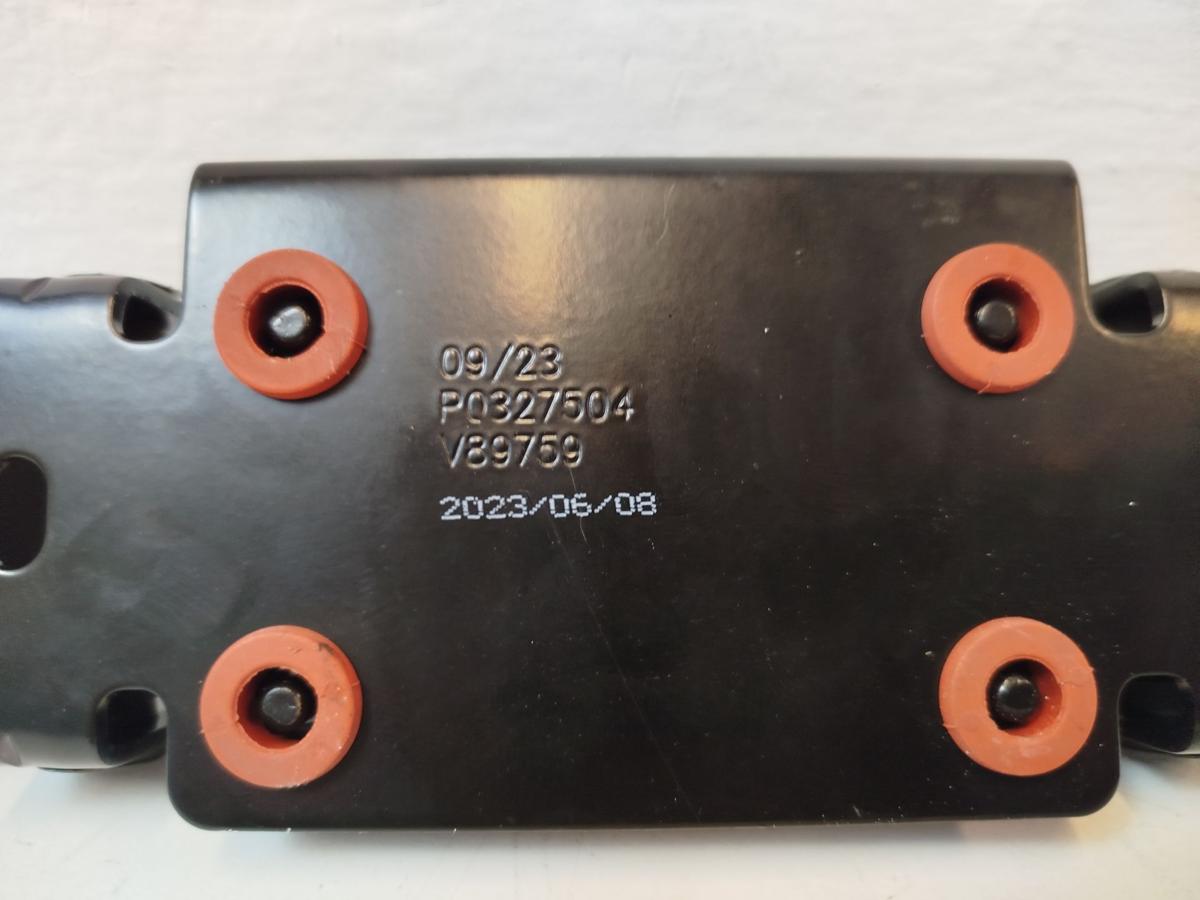 NIO EL6 Elektro SUV Tilgergewicht Schwingungsd&auml;mpfer Radar Lidarsystem Dach vorn