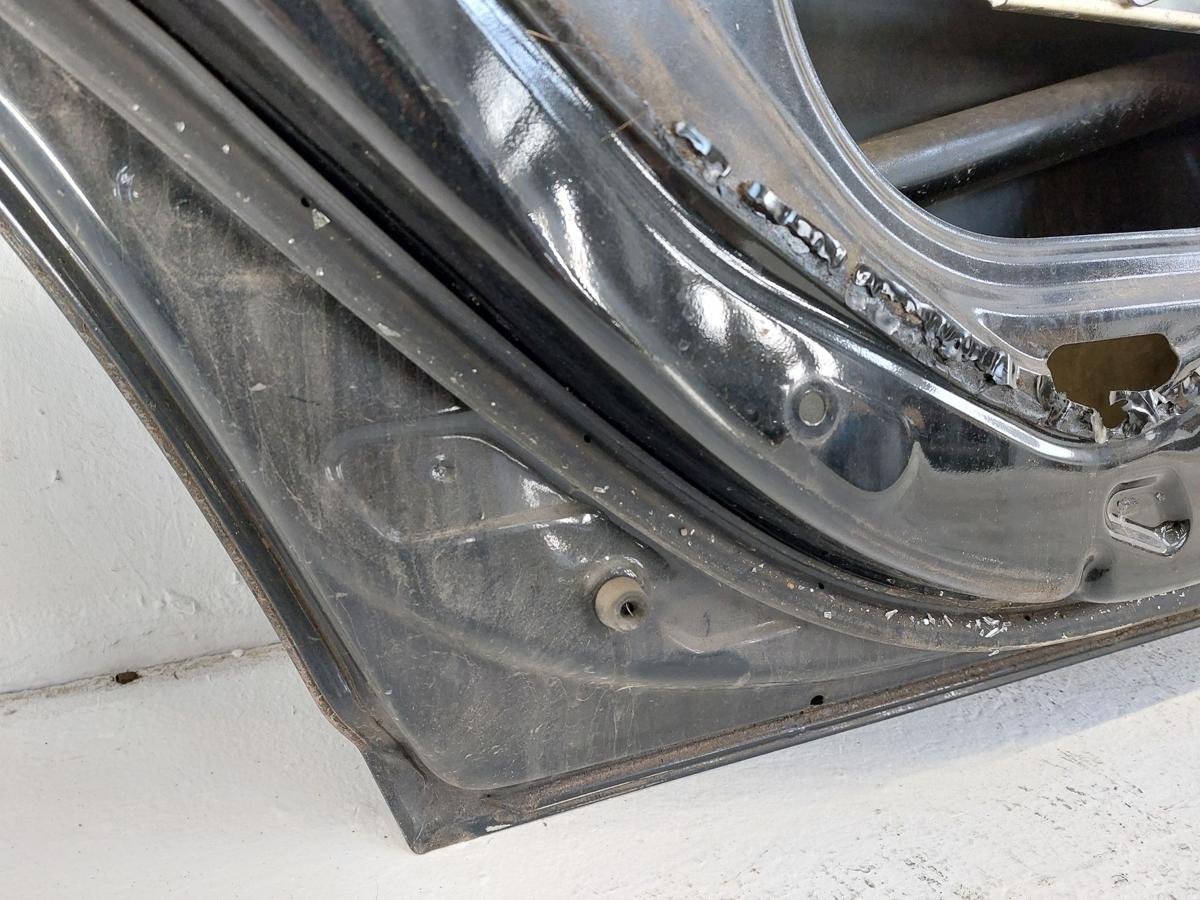 Toyota Avensis T25 Kombi Tür Autotür Rohbautür hinten links 209 Mysticschwarz