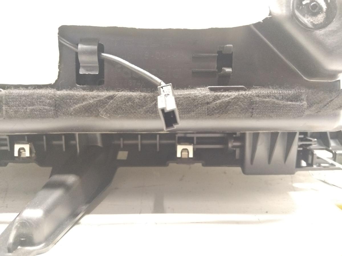 Tesla Model Y original Handschuhfach Handschuhkasten rechts schwarz BJ2023