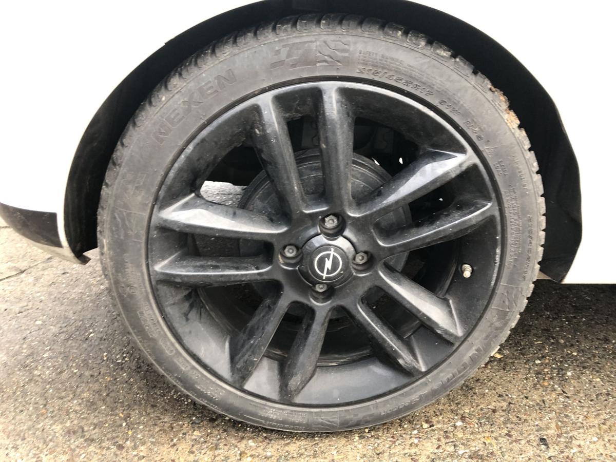 Opel Corsa D Komplettradsatz Alufelgen schwarz 17 Zoll Allwetter 215 45 ZR17