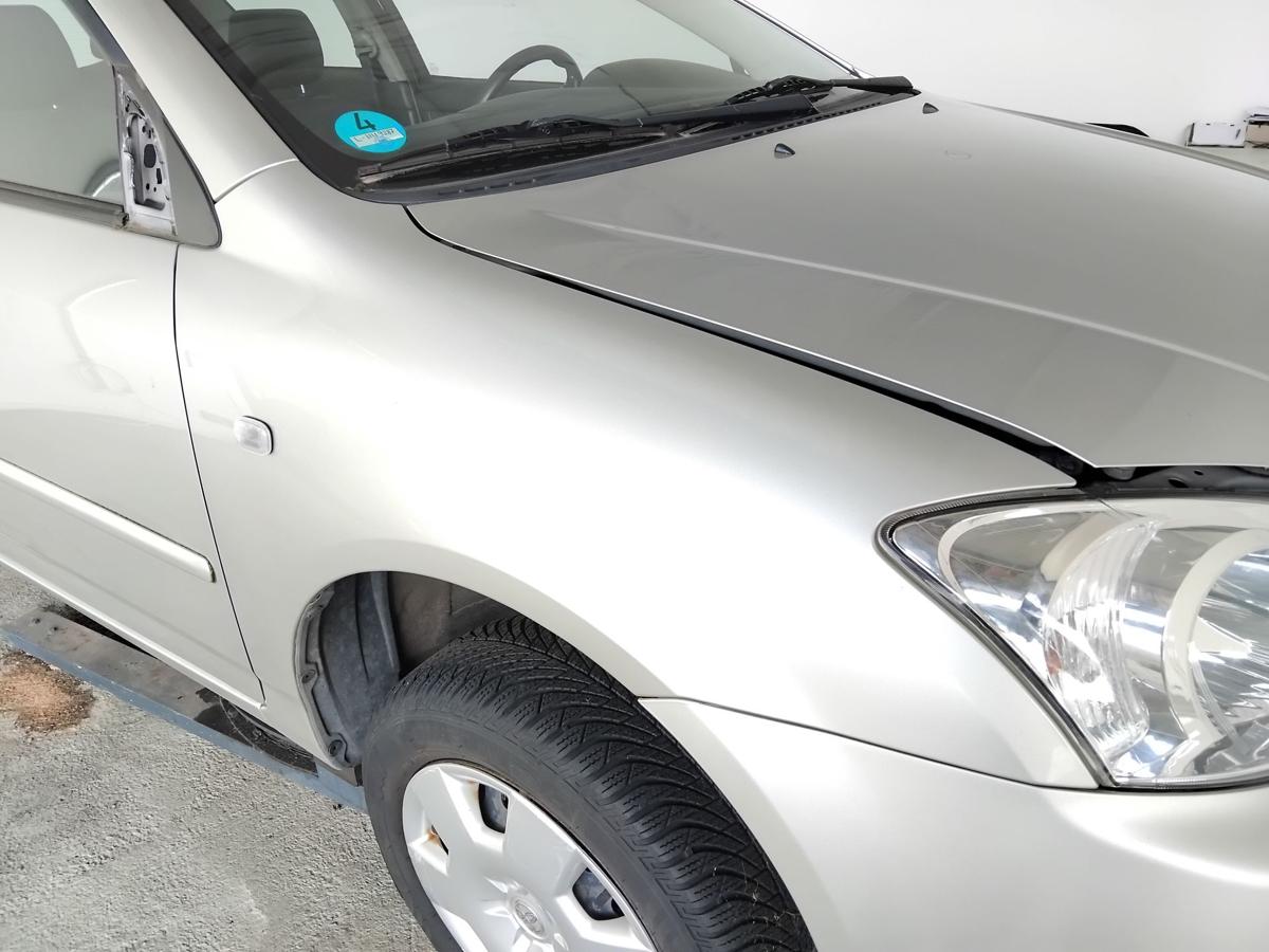 Toyota Corolla E12 original Kotflügel vorn rechts englische Produktion BJ2004