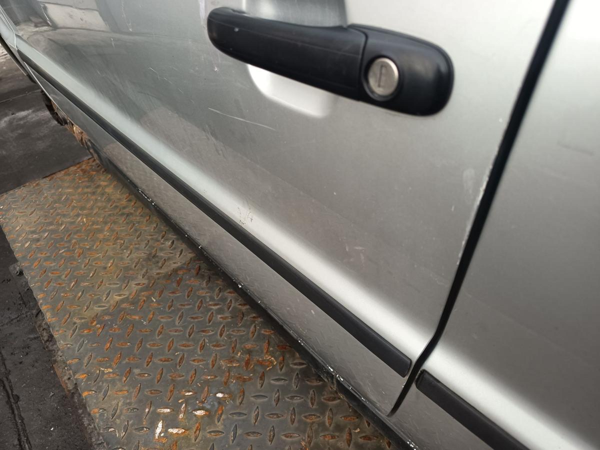 VW Polo III 6N2 original T&uuml;r links Fahrer A7W Reflexsilber Bj 2001