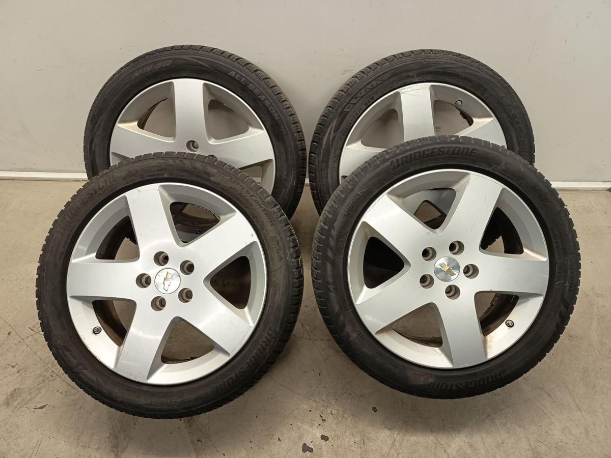 Chevrolet HHR original Satz Alufelgen 6,5x17 ET42 9595416 Reifen 215/50R17 Bj 08