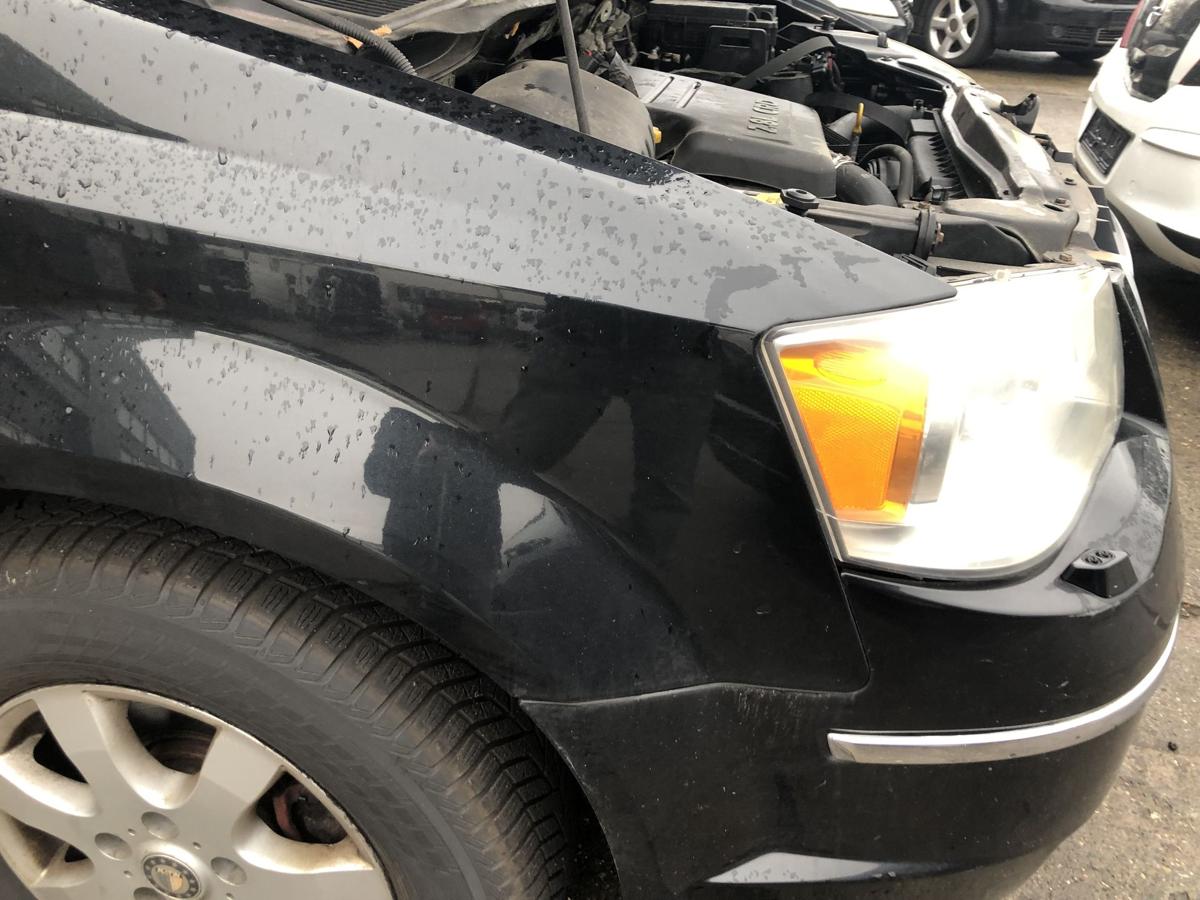 Chrysler Grand Voyager RT Kotflügel vorn rechts Fahrerseite QXR schwarz