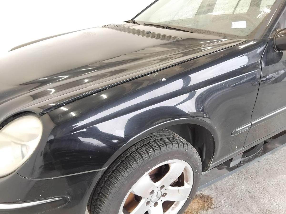 Mercedes E-Klasse 211 original Kotflügel vorn links schwarz uni 040 BJ2004 Mercedes E-Klasse 211 original Kotflügel vorn links schwarz uni 040 BJ2004