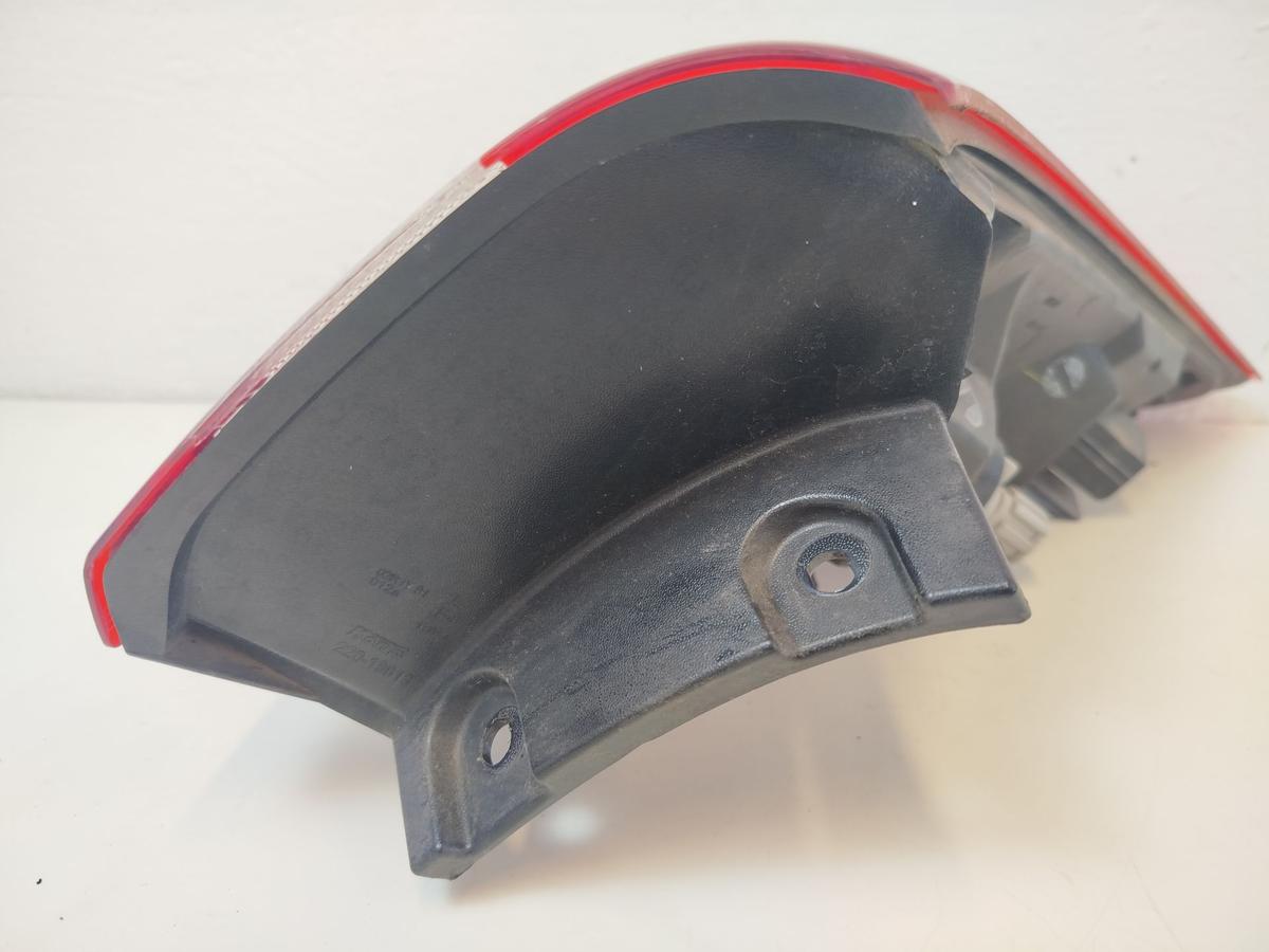 Nissan Qashqai J11 R&uuml;ckleuchte links au&szlig;en Heckleuchte Au&szlig;enecke bis 2017