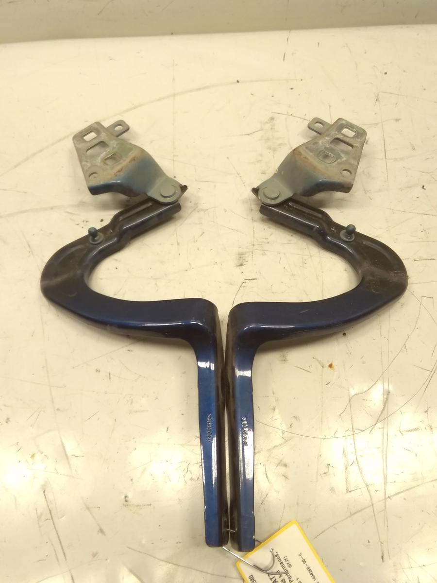 Tesla Model Y original Satz Motorhaubenscharniere unfallfrei Dualmotor BJ2023