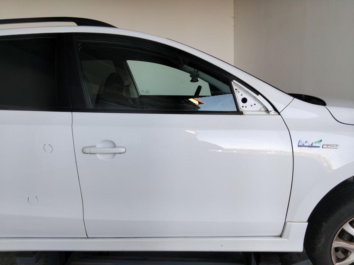 Hyundai i30 CW Kombi Tür vorn rechts Beifahrertür weiss 7F BJ2010 tschechische Produktion
