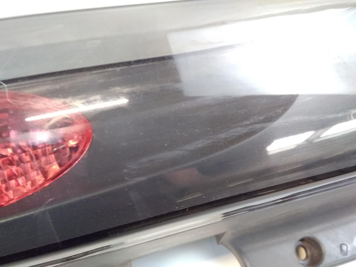Opel Vivaro A original Rückleuchte Schlussleuchte links mit Blende BJ2003