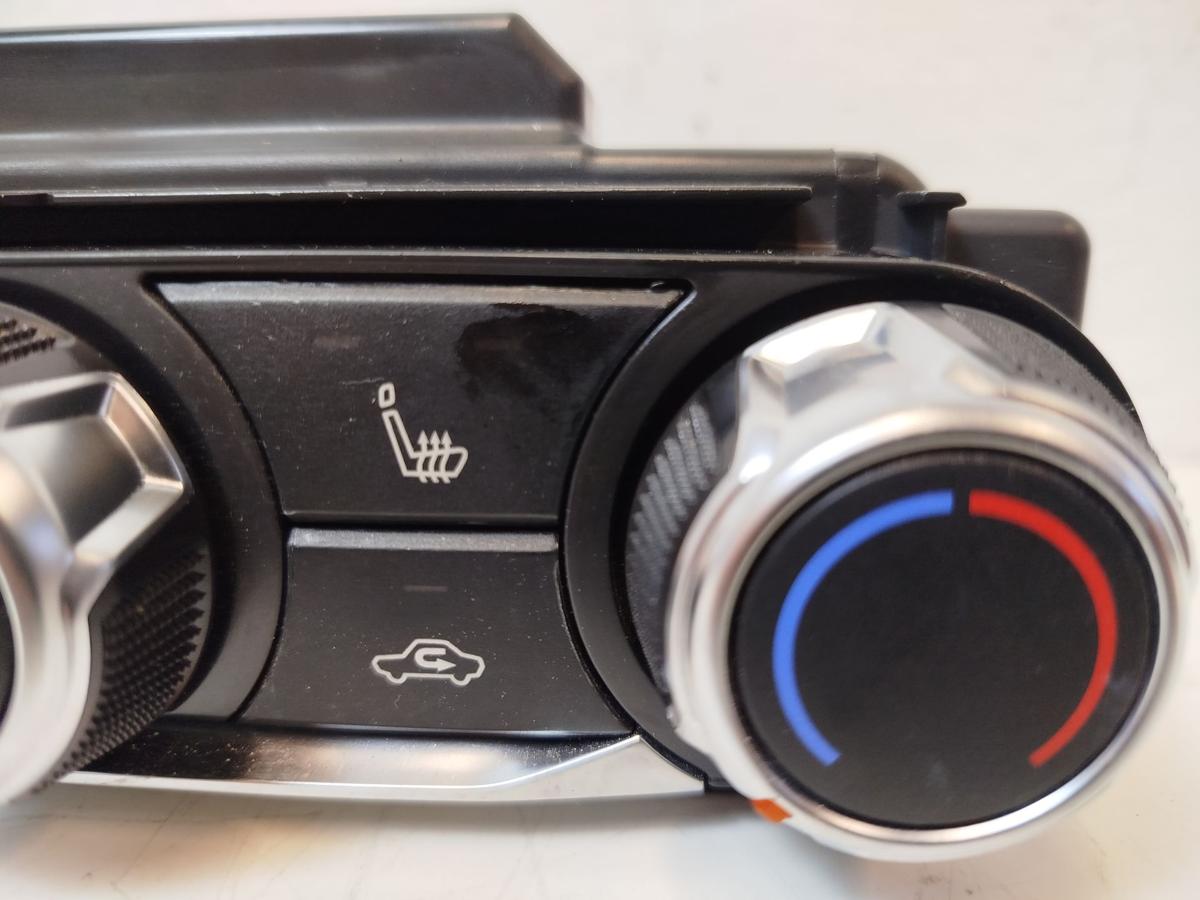 Nissan Micra K14 Klimabedienteil Heizungsregulierund mit Sitzheizung