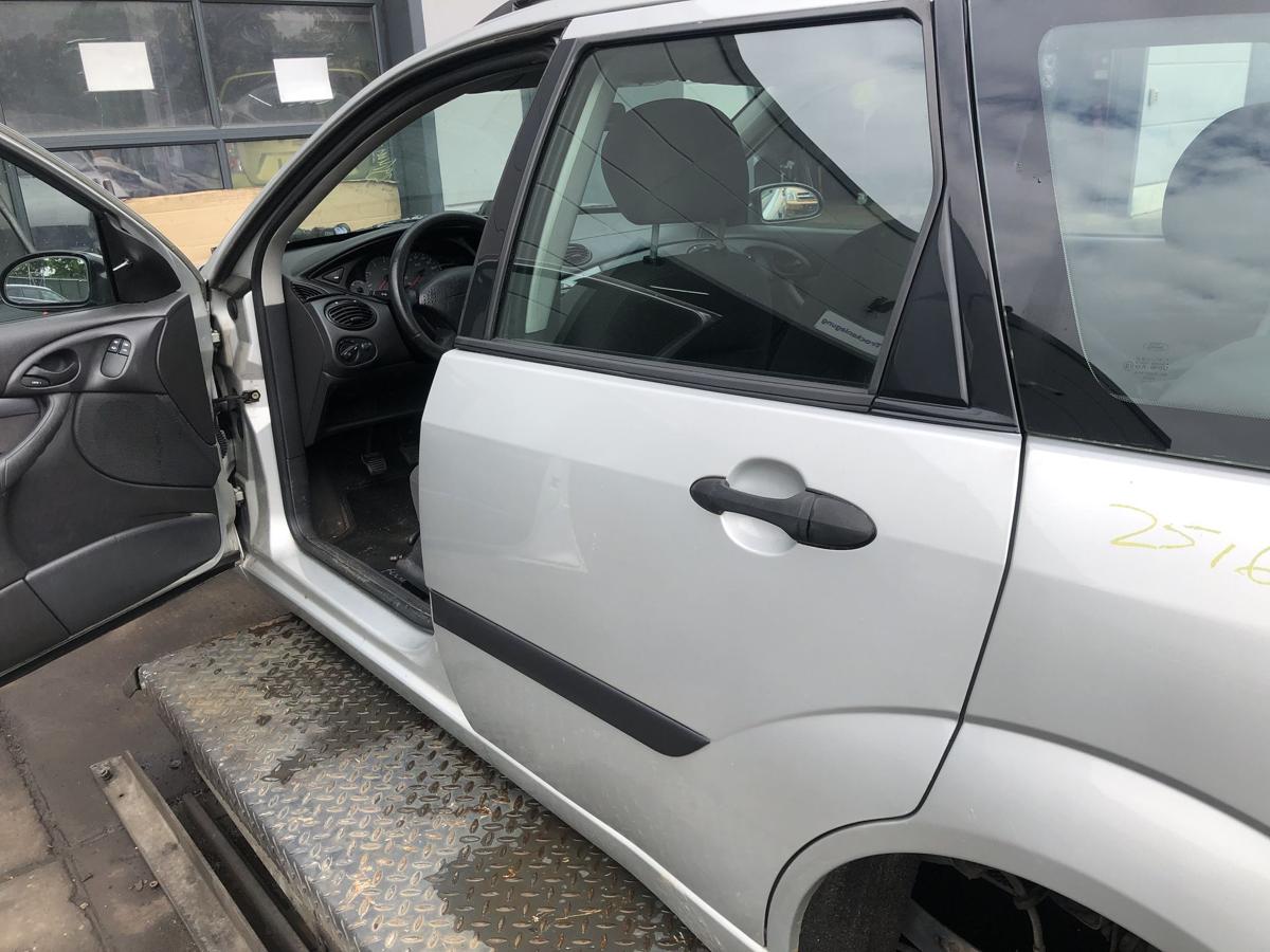 Ford Focus Turnier DNW original Tür hinten links Fond Polarsilber Bj 2001