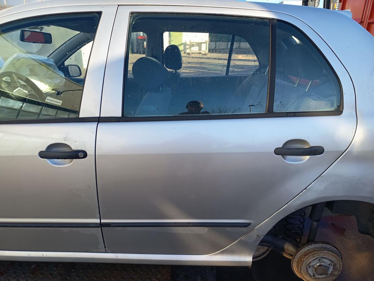 Skoda Fabia 6Y Limo original T&uuml;r hinten links Fond F7T Diamantsilber Bj 2002