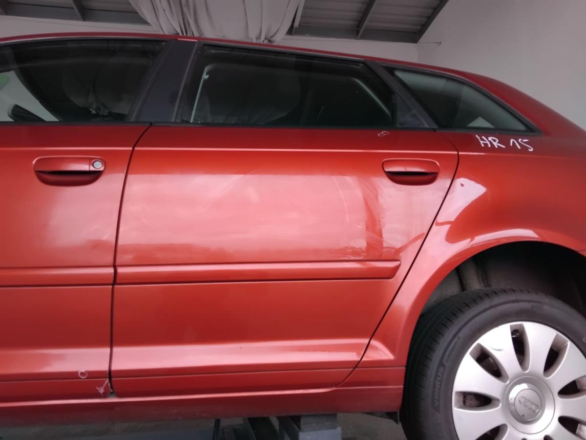 Audi A3 8P Sportback T&uuml;r hinten links granatrotmetallic LZ3F BJ2007