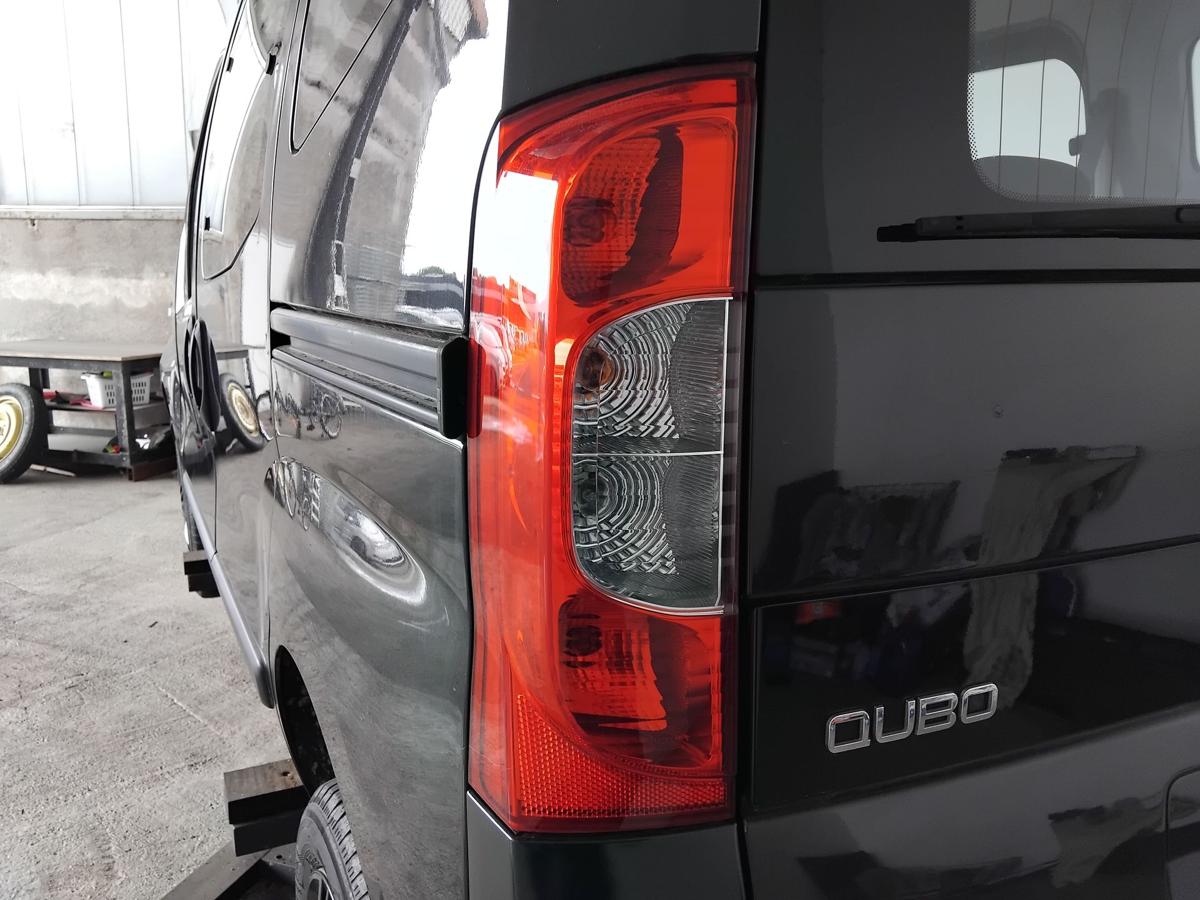 Fiat Qubo 225 original R&uuml;ckleuchte Heckleuchte links BJ2010 f&uuml;r Heckklappe