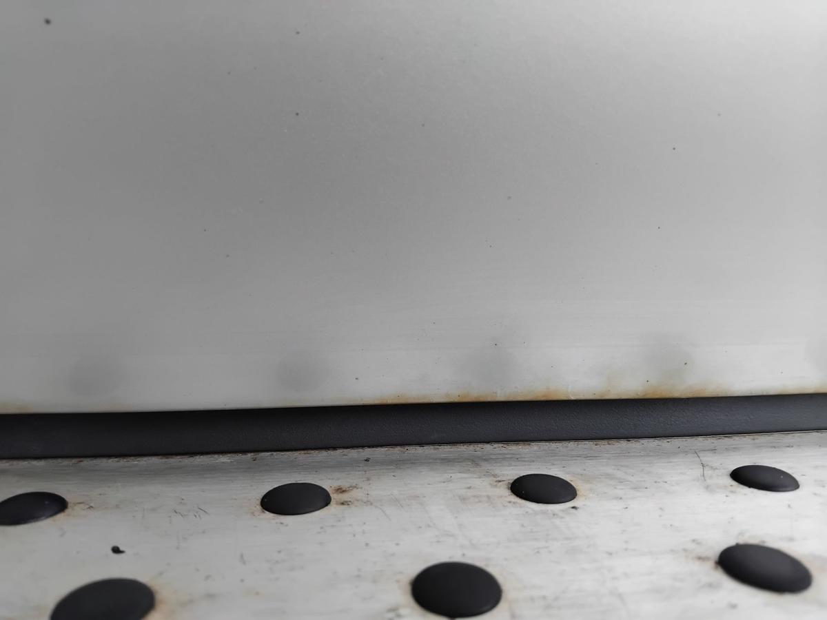 BMW X5 E53 T&uuml;r vorn rechts Beifahrert&uuml;r titansilbermetallic 354 Anrostung BJ2000