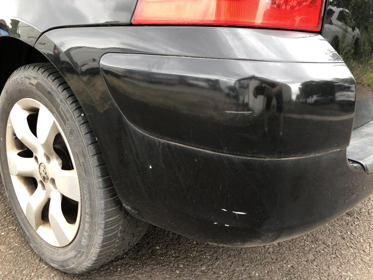 Peugeot 307 SW 3E 3H Sto&szlig;f&auml;nger hinten Hecksch&uuml;rze Kombi ohne PDC EXL schwarz