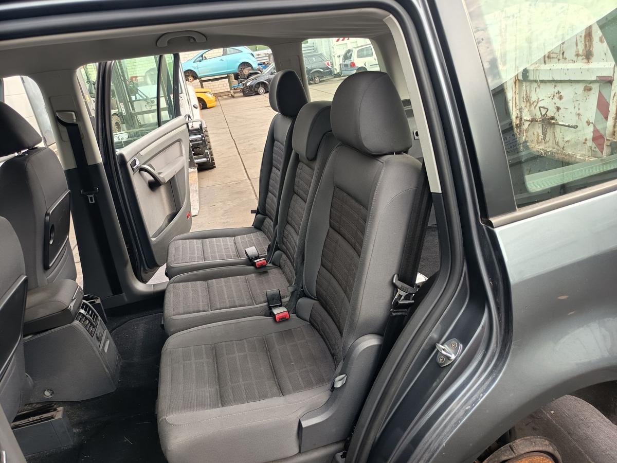 VW Touran 1T original Sitz hinten links Fond Reihe 2 Stoff Anthrazit Bj 2006