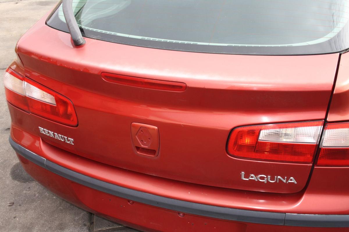 Renault Laguna II Limo orig Heckklappe mit Scheibe B76 Feuerrot met Bj 2001