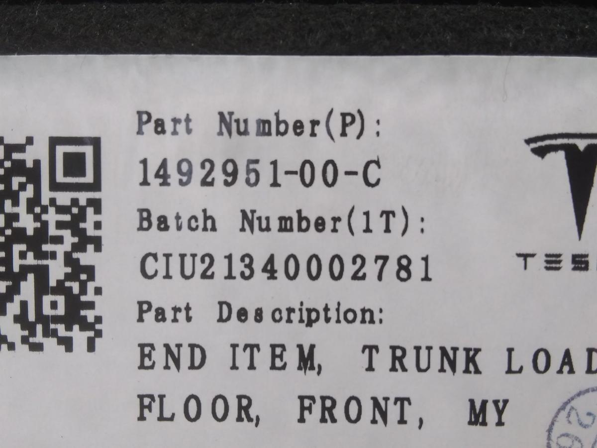 Tesla Model Y original Kofferraumbelag Kofferraumboden vorn und hinten Bj.2023 Tesla Model Y original Kofferraumbelag Kofferraumboden vorn und hinten Bj.2023