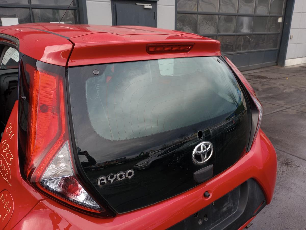 Toyota Aygo II original Heckklappe mit Scheibe 3P0 Vulkanrot Bj 2018