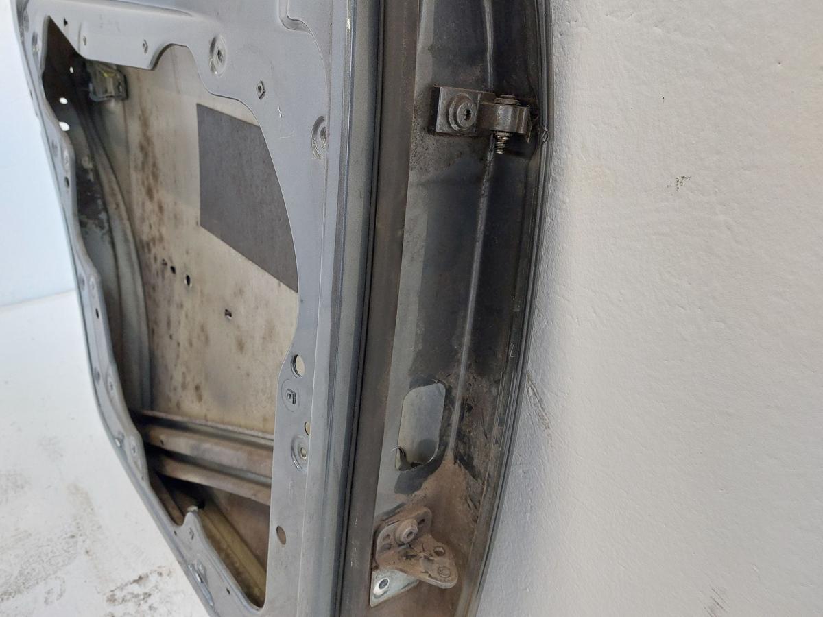 VW Touran 1T 1T1 T&uuml;r hinten links Fodt&uuml;r im Rohbau Dellen LD7X grau