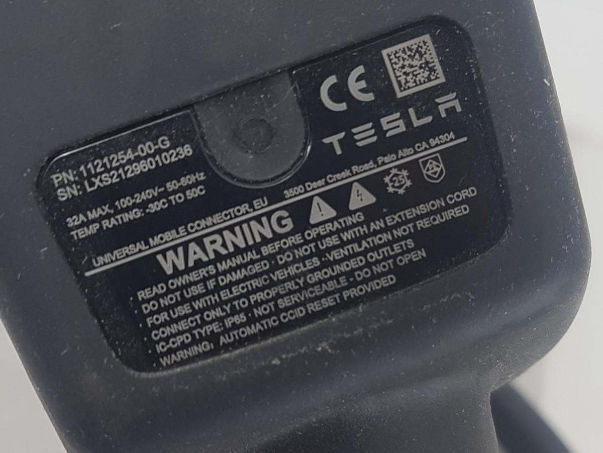 Tesla Model Y original Ladekabel Schuko 220V 1121254-00-G Mobile Charge Kit Bj23