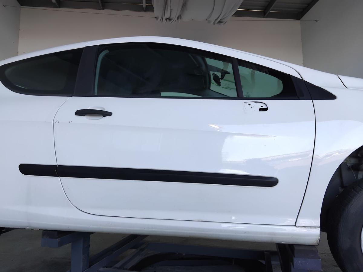 Peugeot 308 I T&uuml;r vorn rechts Beifahrert&uuml;r EWP Schneewei&szlig; 3-t&uuml;rig BJ2010