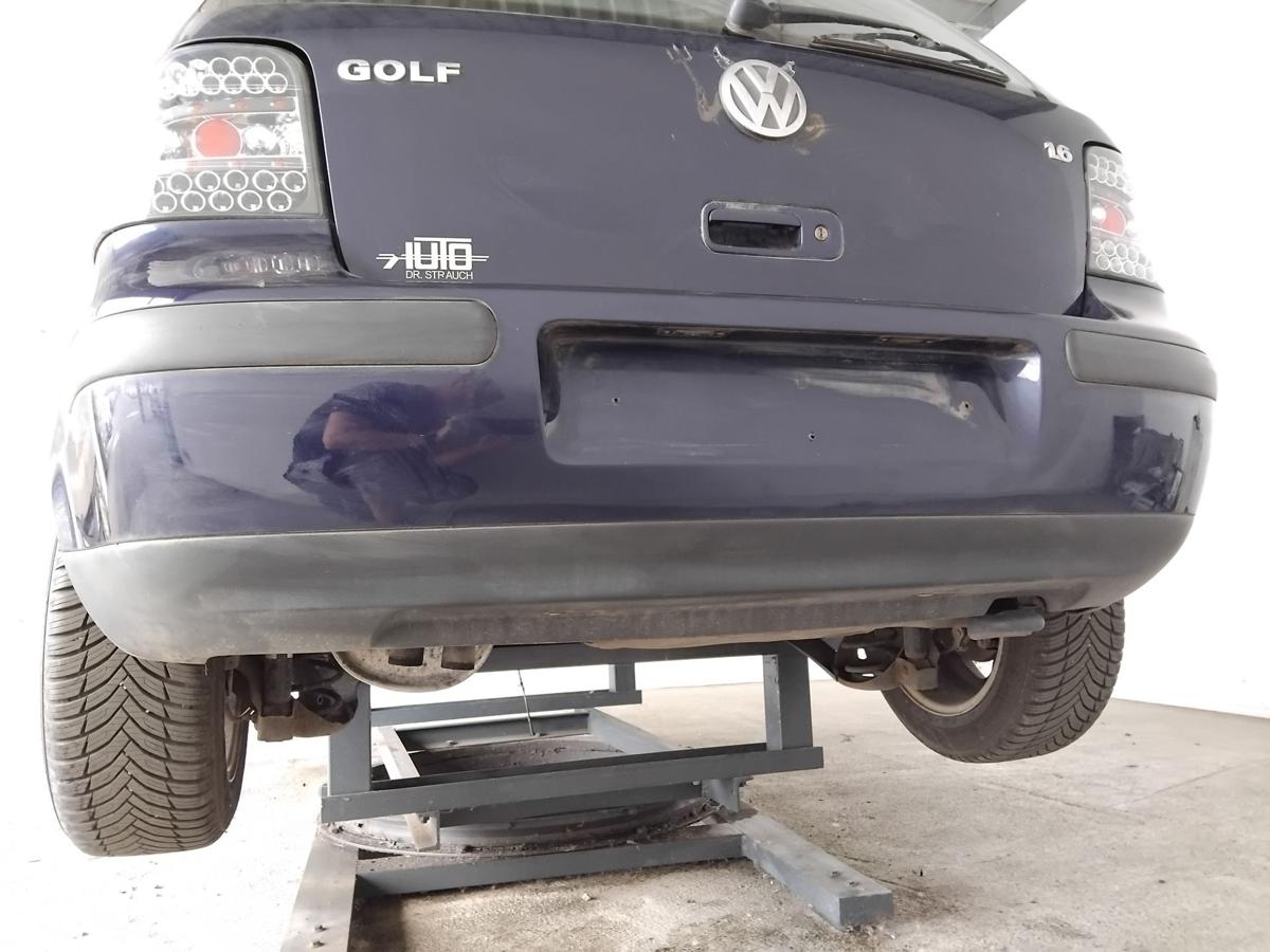 VW Golf 4 1J Flie&szlig;heck orig Sto&szlig;f&auml;nger Sto&szlig;stange hinten BJ2000 LB5N Indigoblau