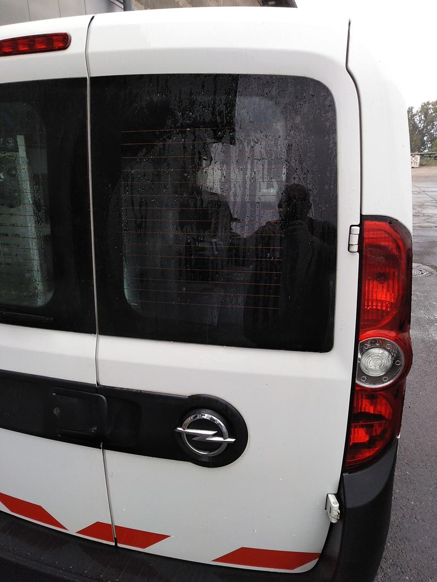 Opel Combo D Hecktür Heckflügeltür rechts polarweiss 249 mit Scheibe Bj.2014