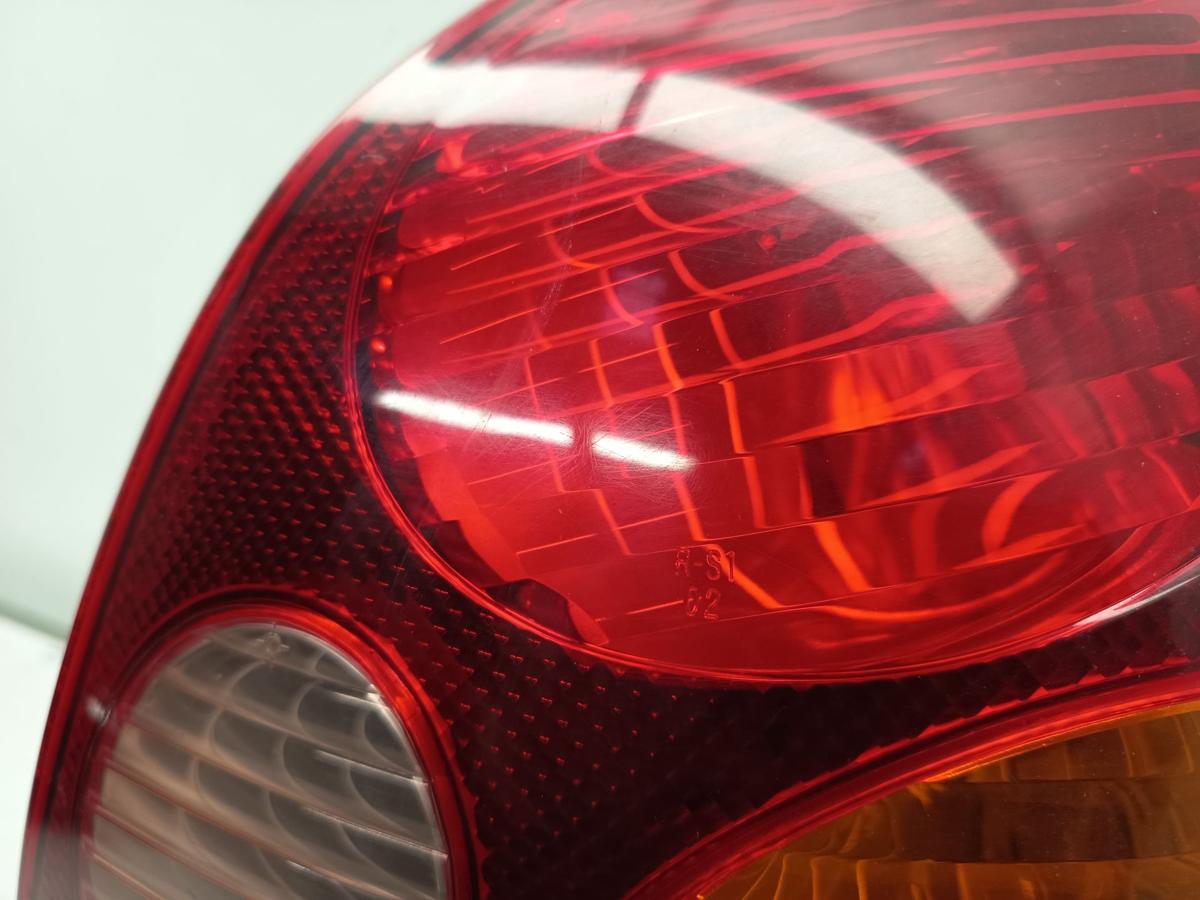 Toyota Corolla E11 3trg orig R&uuml;ckleuchte rechts Heck Licht Beifahrer Bj 1998