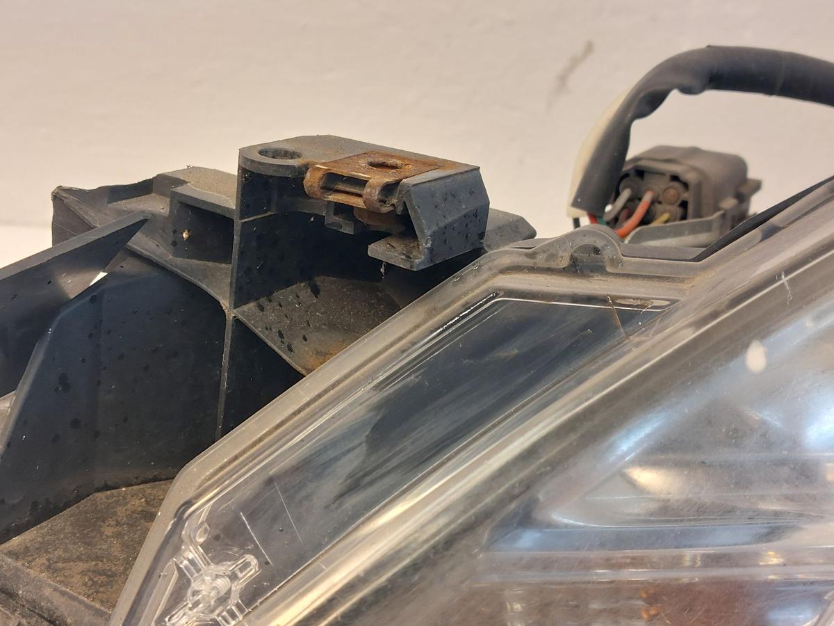 Mazda 6 GH Kombi Scheinwerfer Hauptscheinwerfer Lampe vorn links 10-12 TR&Uuml;B