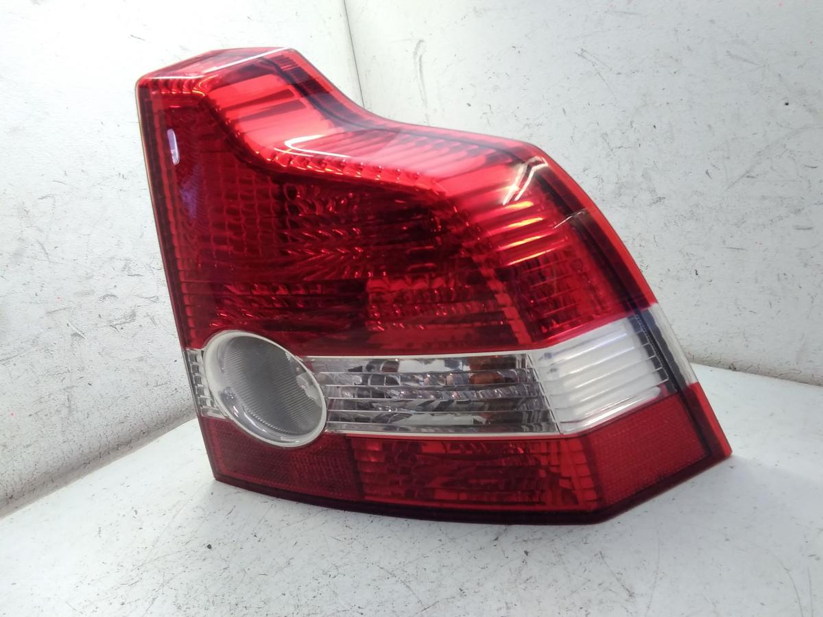 Volvo S40 II Limo original R&uuml;ckleuchte Schlussleuchte rechts BJ2006 30698913