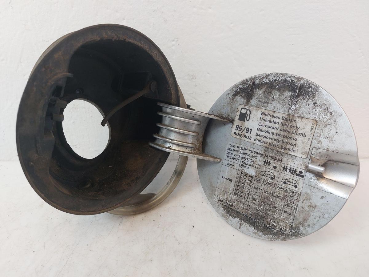 Tankklappe Tankdeckel Tankverschluss LA7W Reflexsilber Skoda Fabia II 5J