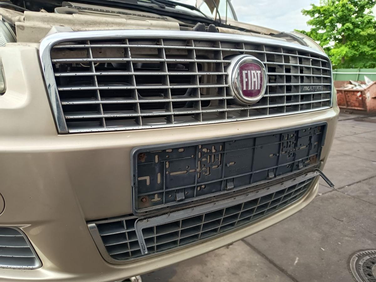 Fiat Linea original Stoßstange Fänger vorn/Front 261/A Elfenbein Bj 2008