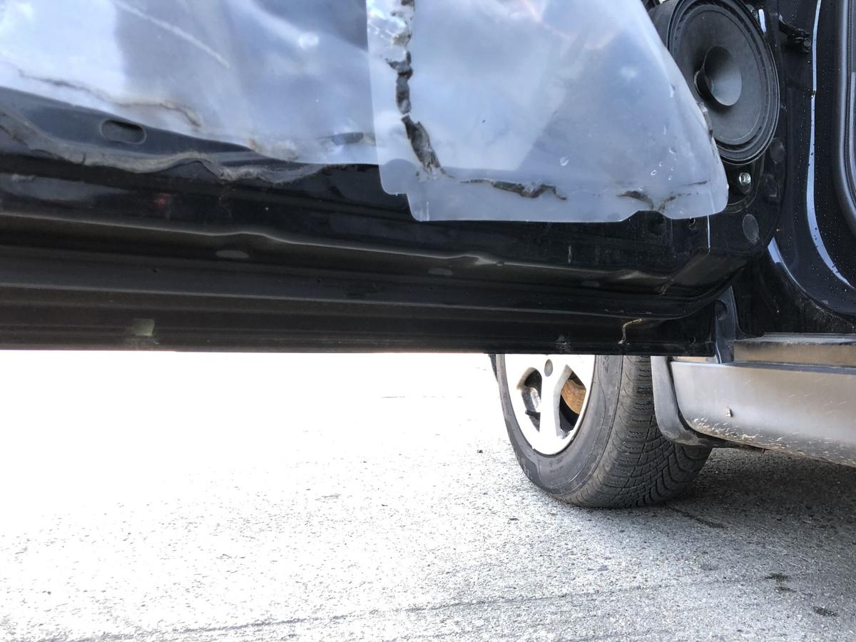 Nissan Tiida C11 T&uuml;r vorn links Fahrert&uuml;r im Rohbau KH3 Superblack