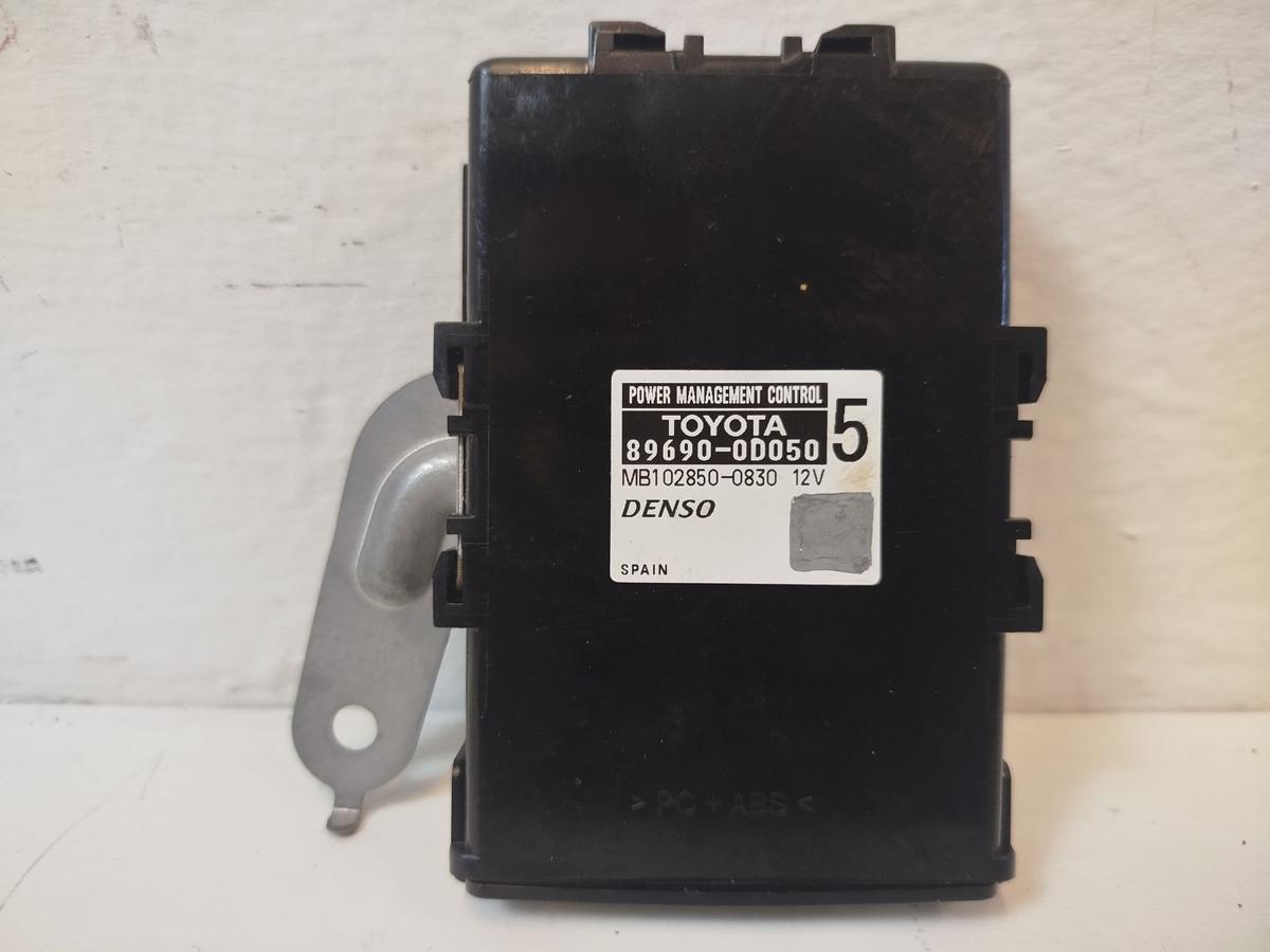 Toyota Yaris XP13 Steuerger&auml;t Steuerteil Power Managment OEM