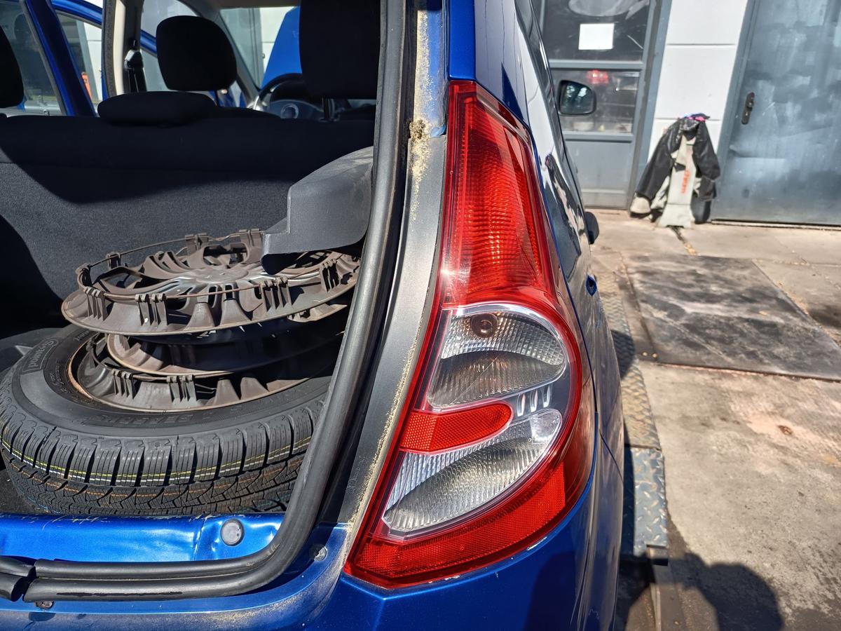 Dacia Sandero 1 BS original R&uuml;ckleuchte links Heck Schlusslicht Bj 2009