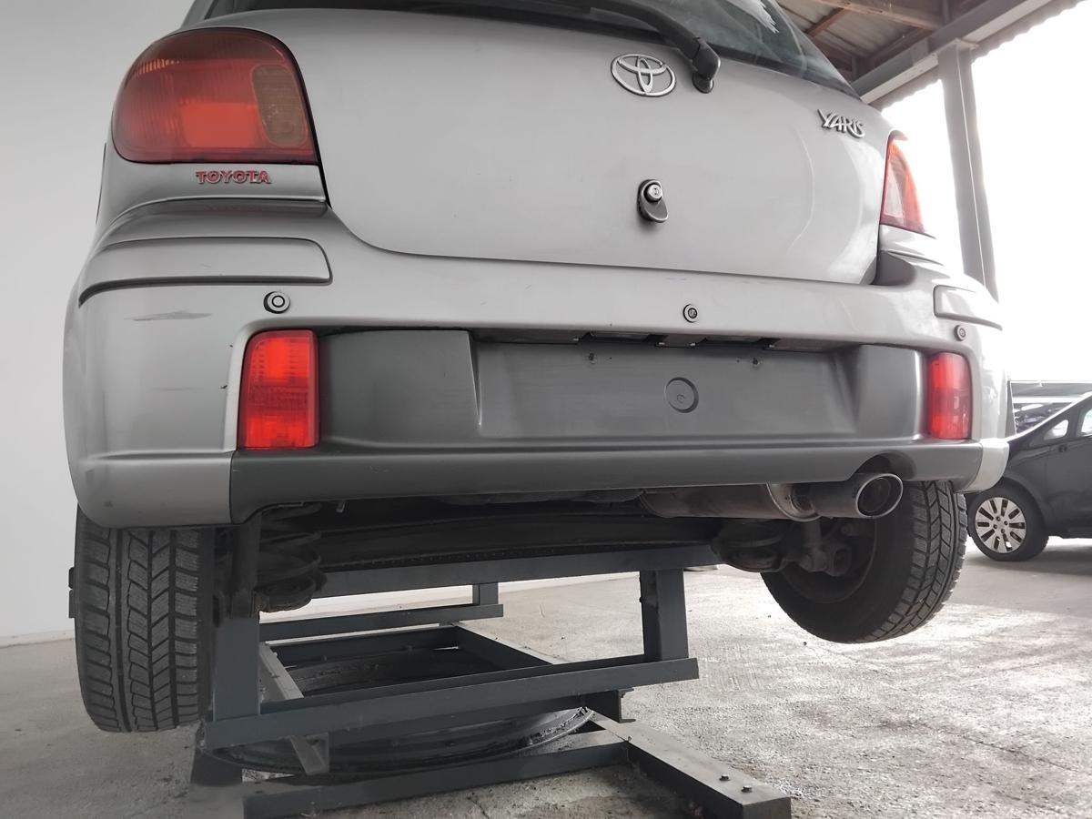 Toyota Yaris P1 Sport orig Sto&szlig;stange Stossf&auml;nger hinten Facelift PDC BJ2004
