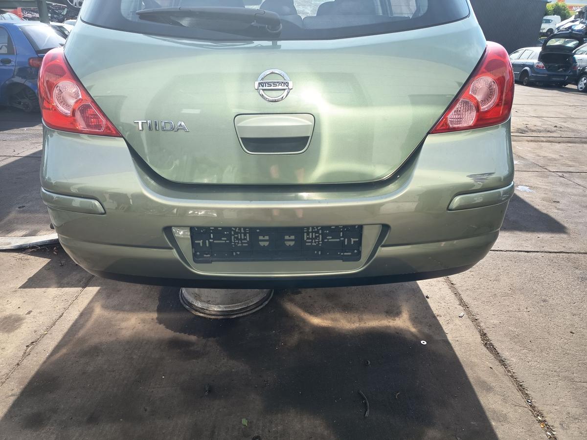 Nissan Tiida C11 orig Stoßfänger hinten J40 Green Flash Metallic Bj 2008