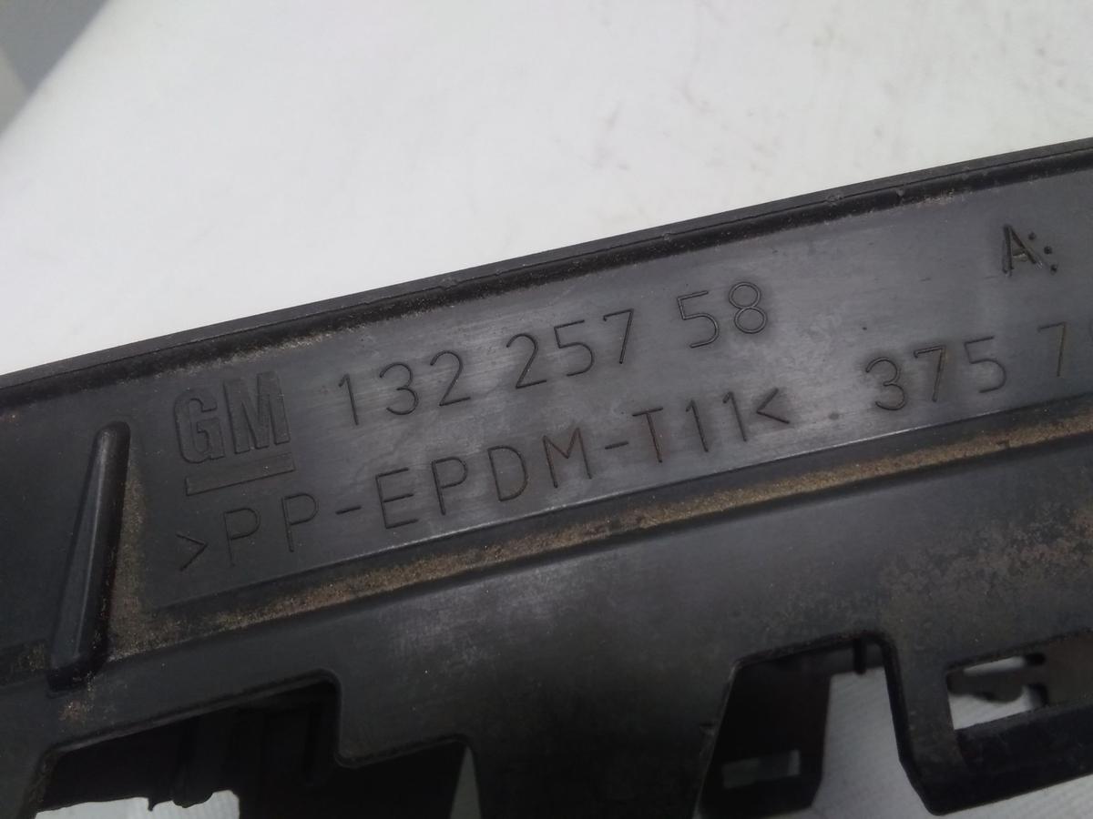 Opel Astra H Twintop original Satz Luftführungen Gitter unten Stoßfänger vorn BJ2007