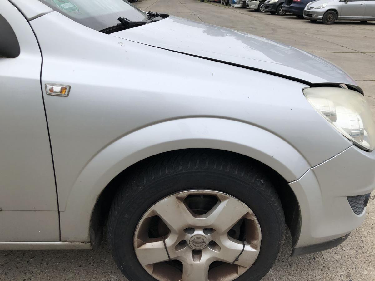 Opel Astra H Caravan Kotfl&uuml;gel vorn rechts Beifahrer Seitenwand 2AU Starsilber