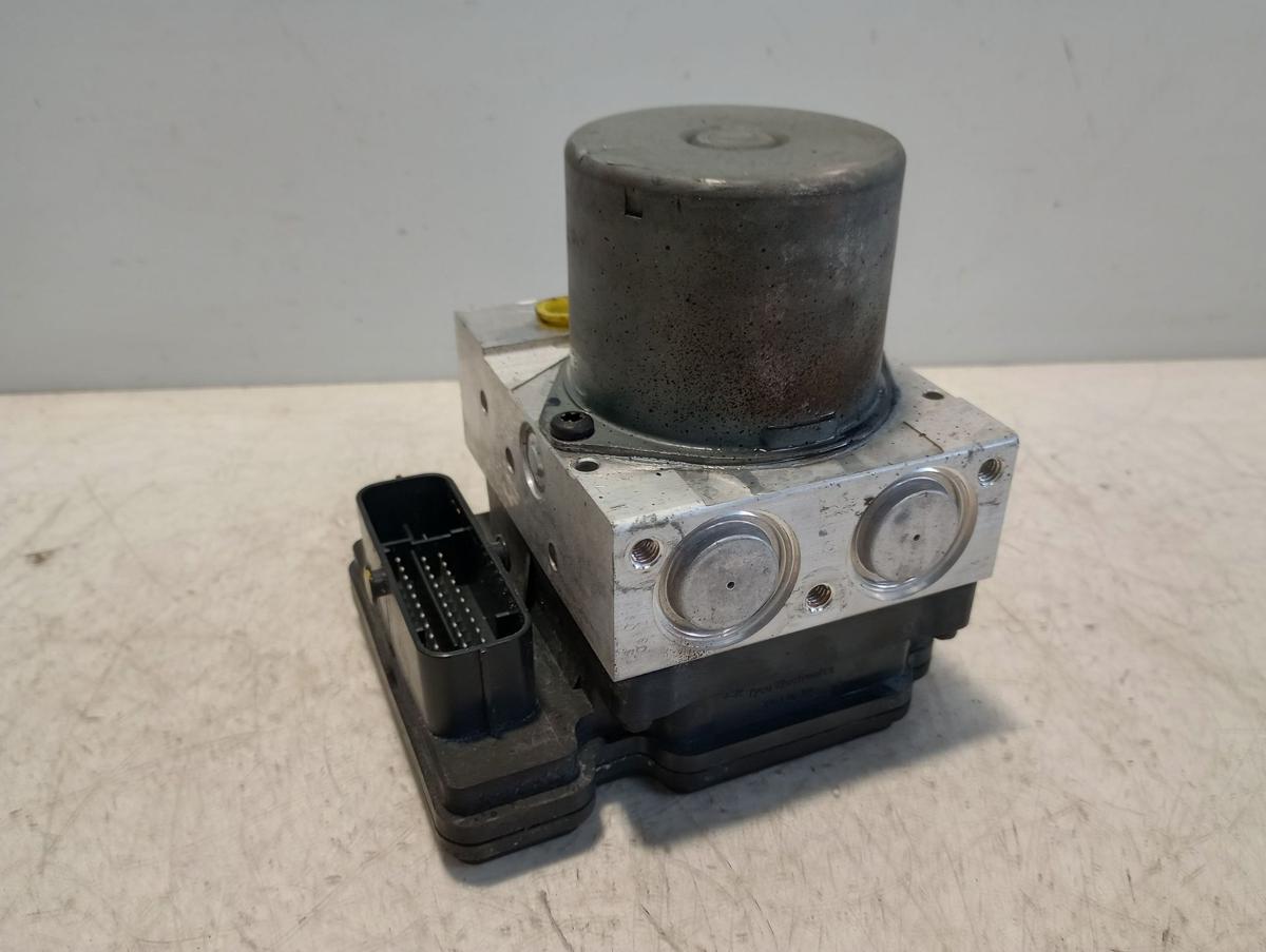 Hyundai i20 original ABS Hydraulikblock Bremsaggregat 1J589-20800 Bj 2012