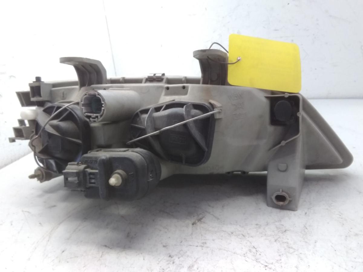 Nissan Primera P11 original Scheinwerfer vorn links Halogen Bj.1998