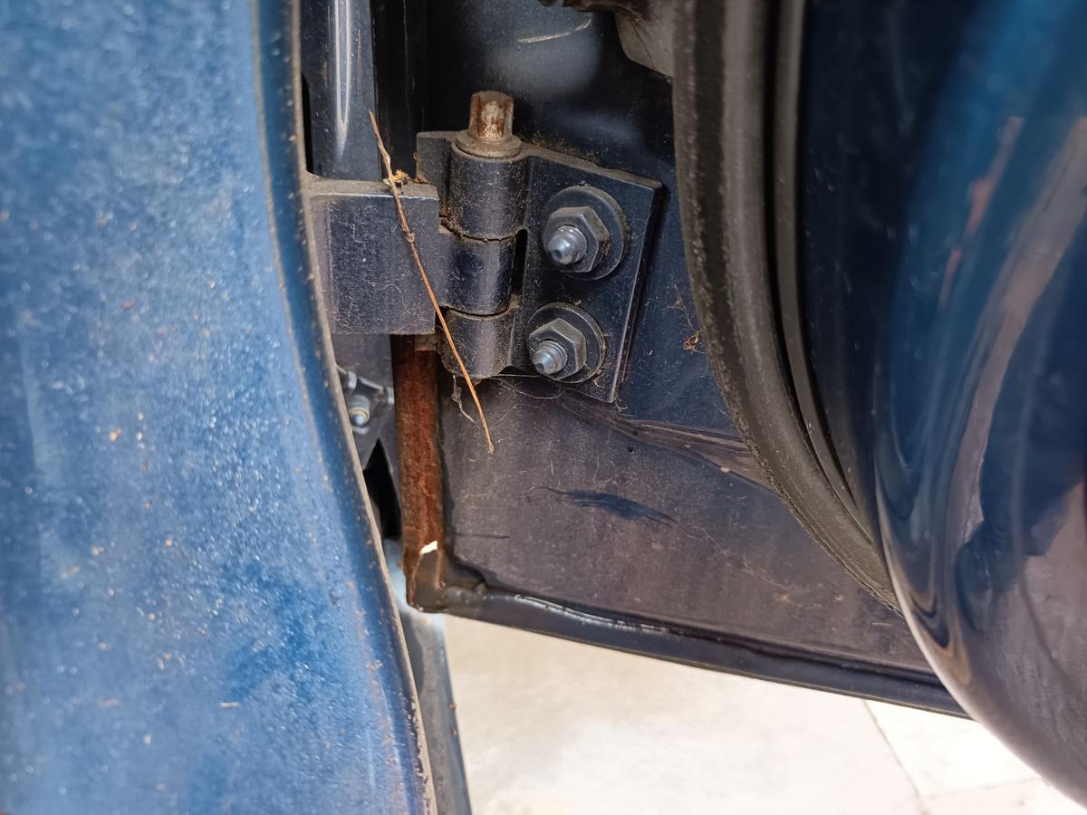 BMW 3er E90/91 original T&uuml;r vorn rechts Beifahrer Roh Rost A07 Mysticblau Bj2006